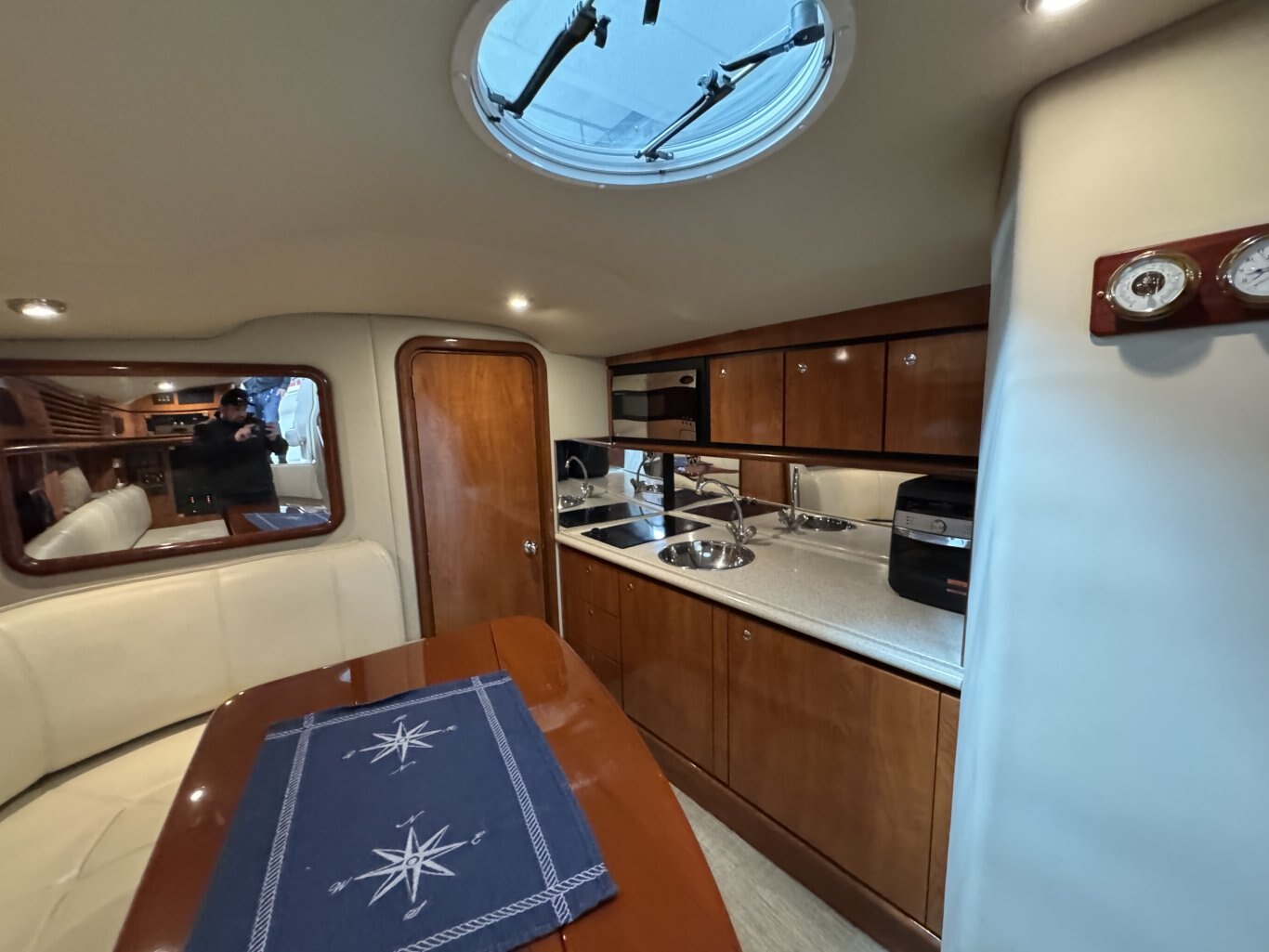 2005 Fountain 48 Express Cruiser