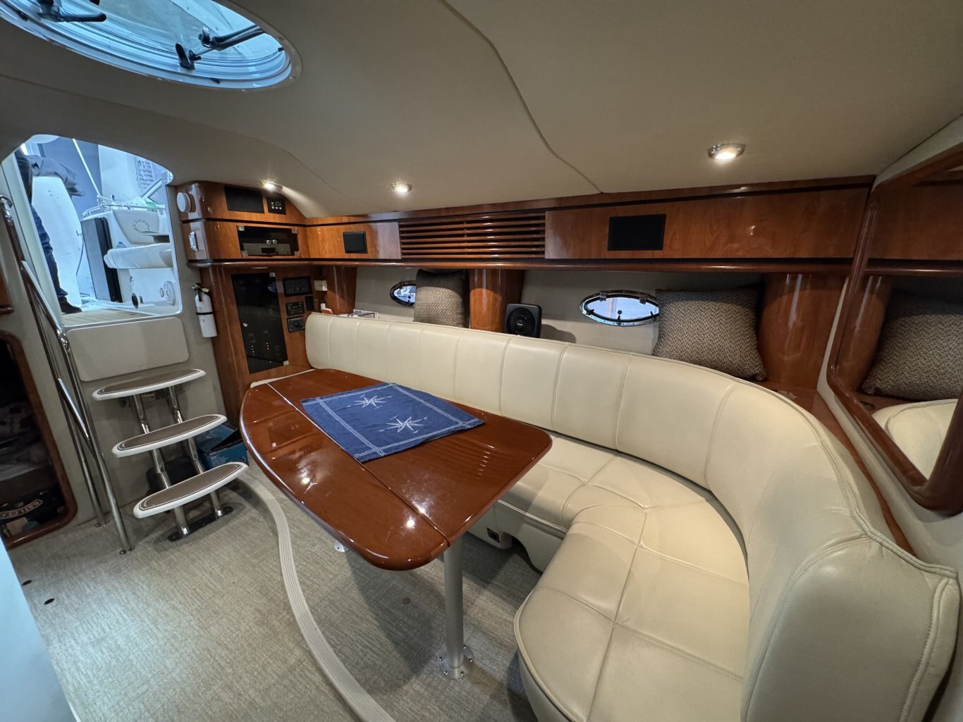 2005 Fountain 48 Express Cruiser