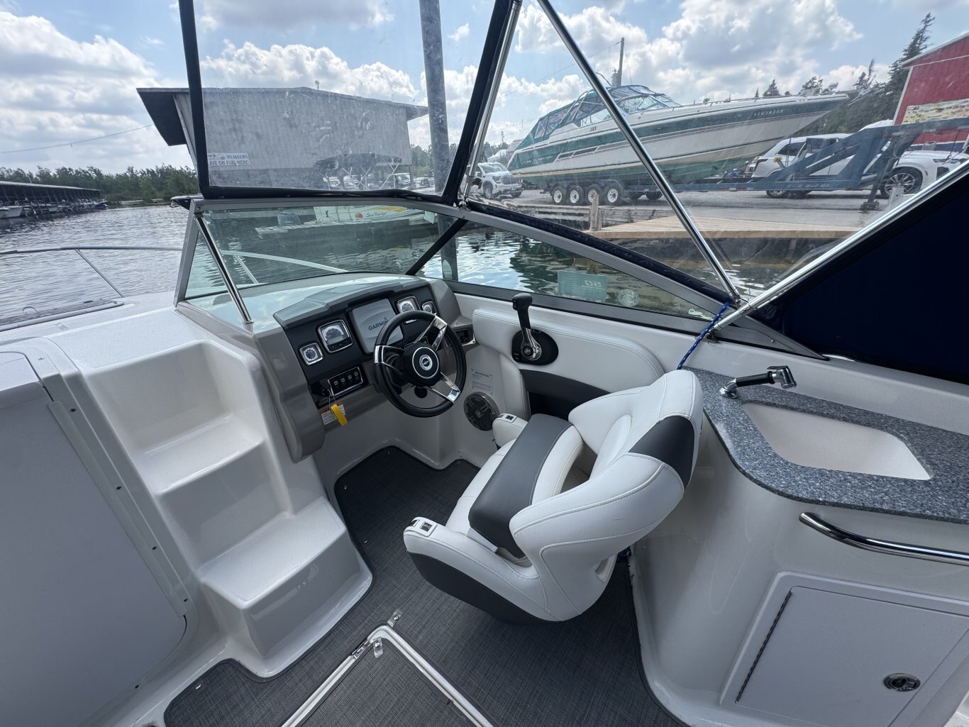 2015 Chaparral 225 SSi Elite