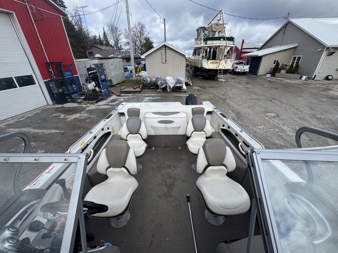 2005 Crestliner 1950 SportFish I/O