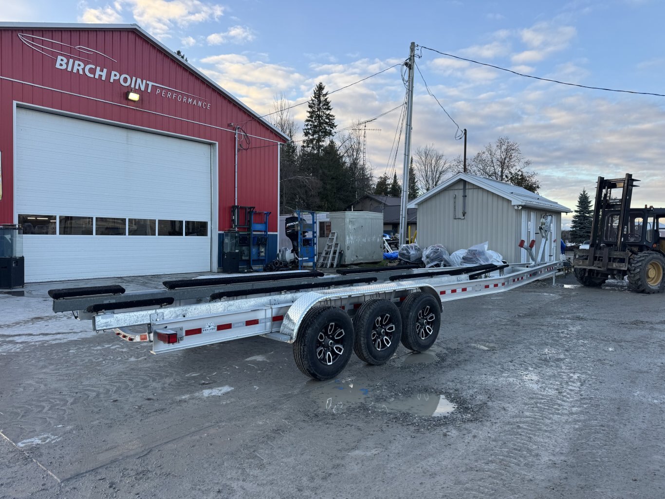 2024 LoadRite Elite 18000lbs Tri Axle Trailer