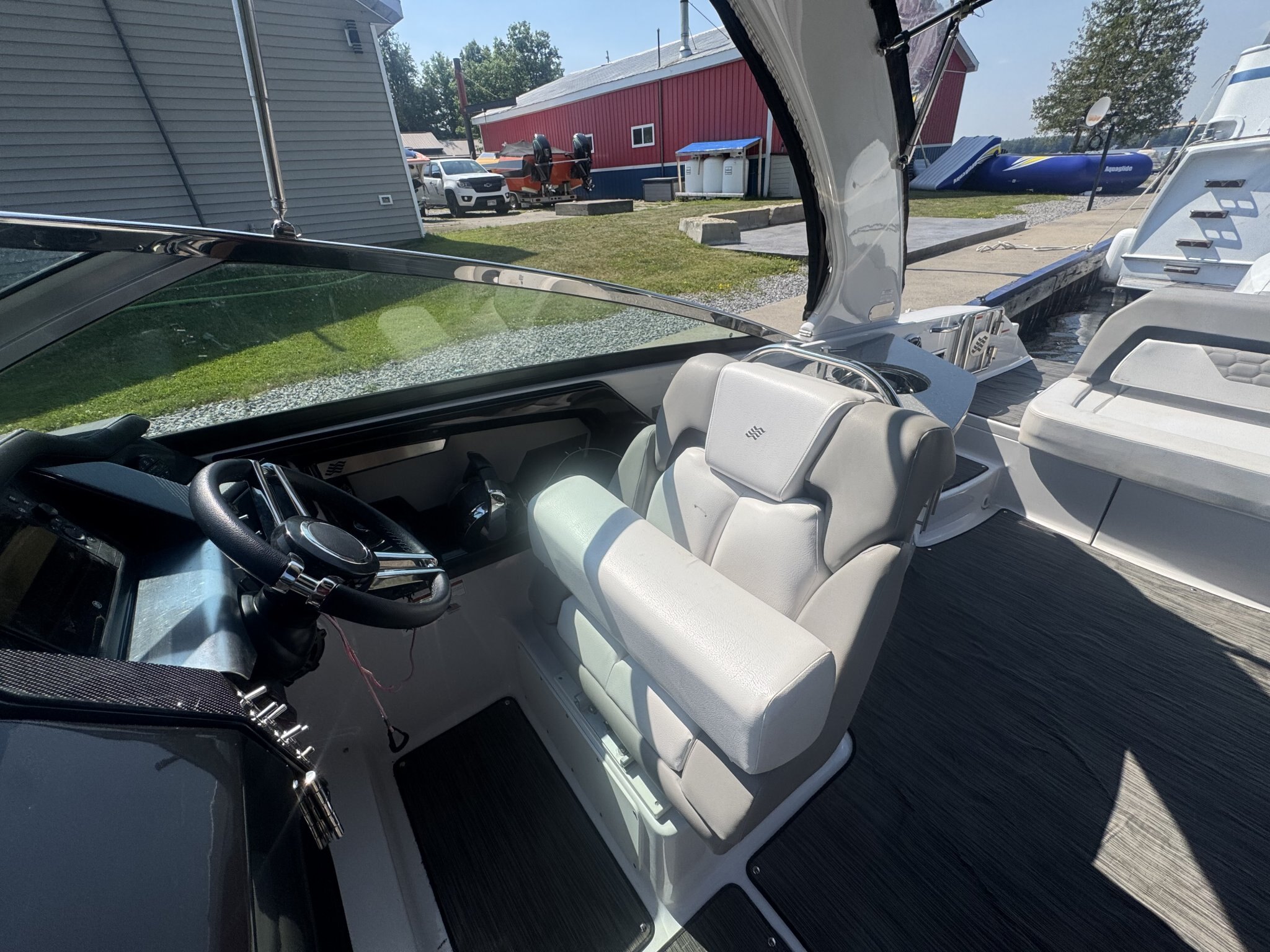 2019 Four Winns Horizon 290 OB