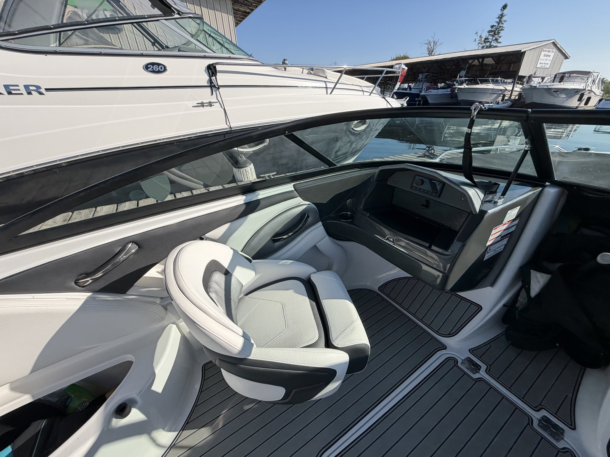 2022 Monterey 224 FS
