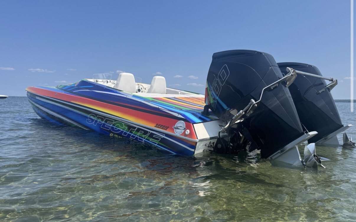 1999/2025 Spectre 30