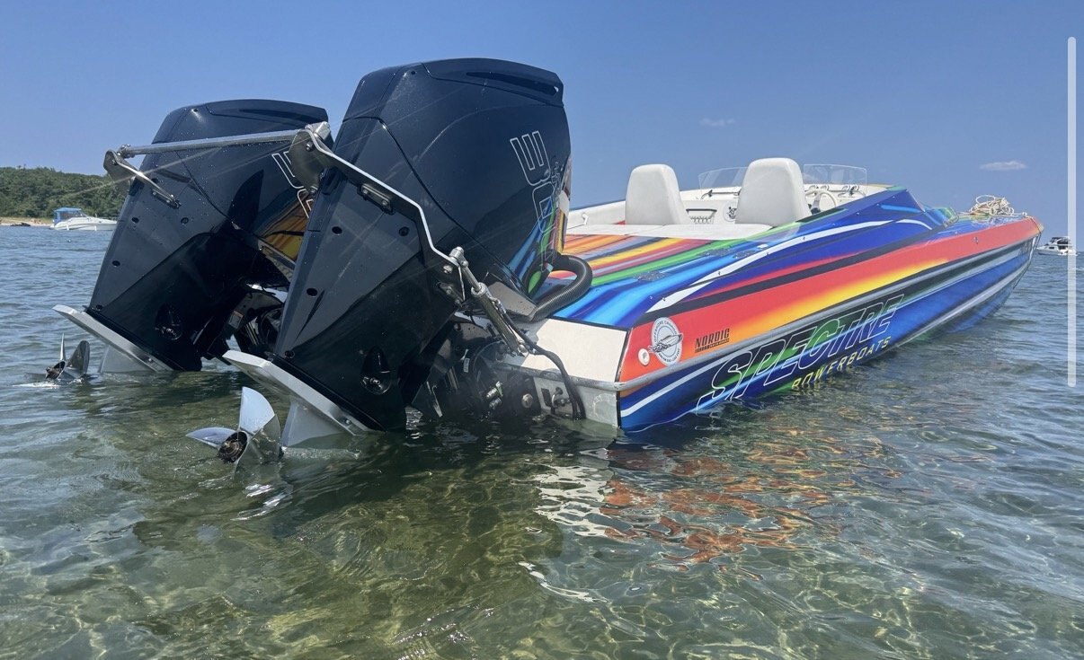 1999/2025 Spectre 30