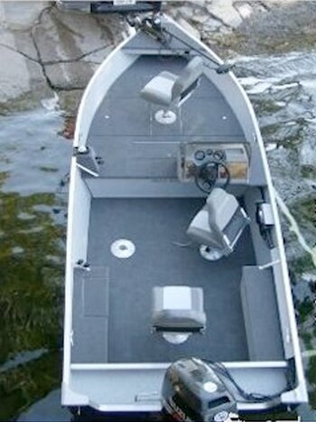 16 ft Fishing Boat with 60 hp outboard and side console