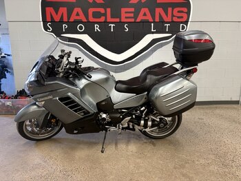 2008 SUZUKI C109RT