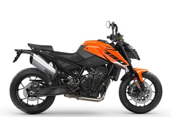 2022 KTM Duke 890 R