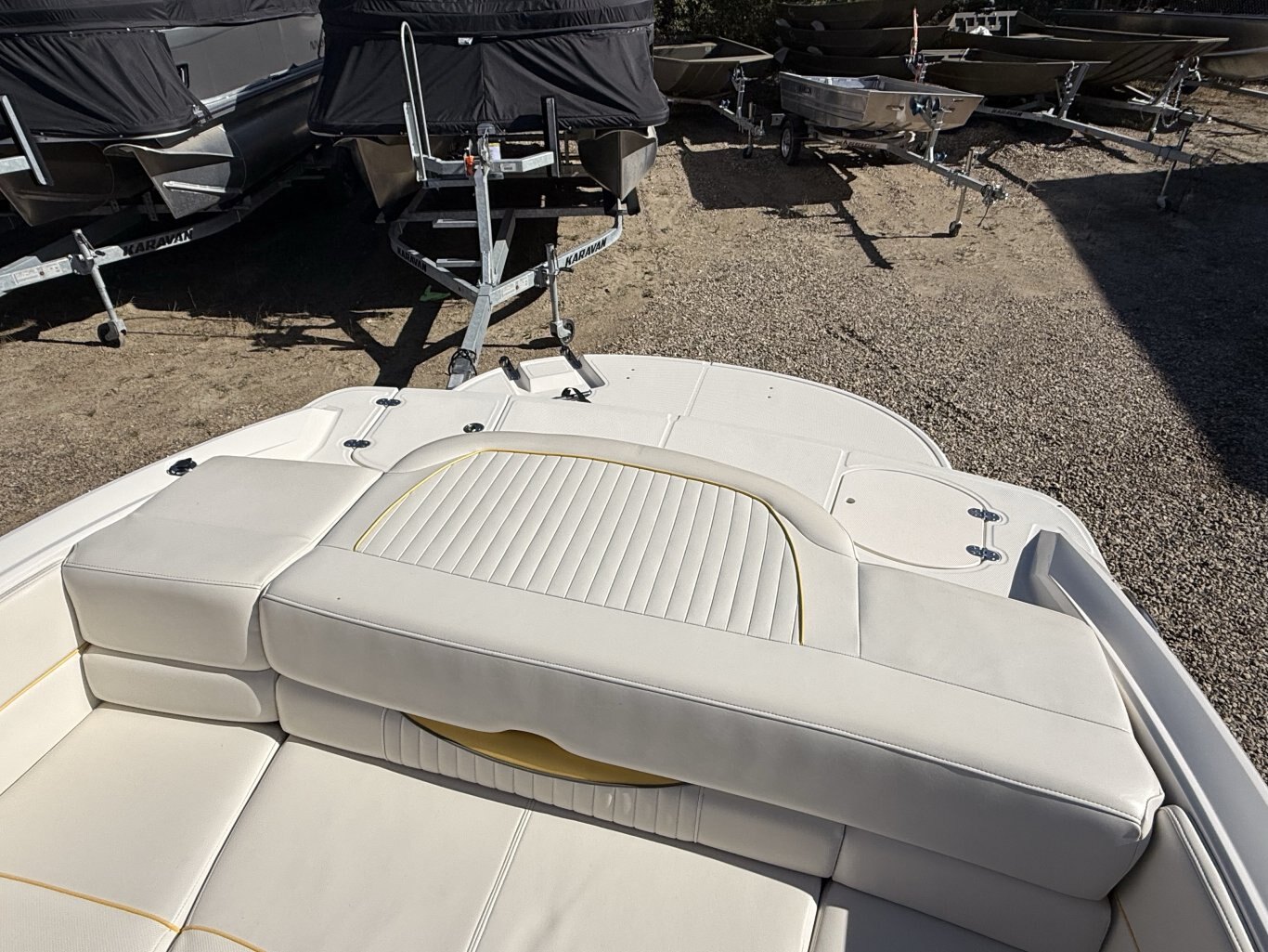 2007 Monterey 194 FS with 5.0 Volva Penta GXI