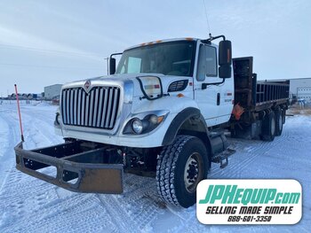 2009 International 7600 Side Dump Truck #8240 BP