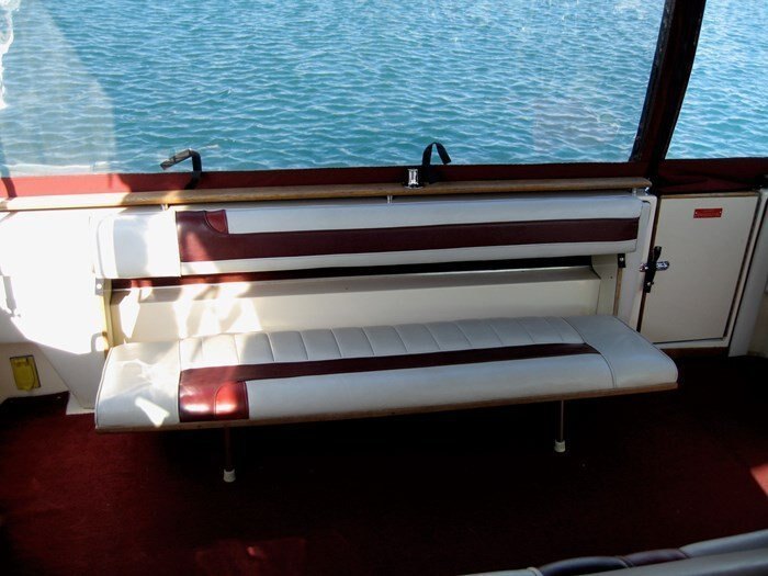 1989 SEARAY SUNDANCER 300