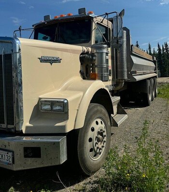 T800 Tri Drive Dump Truck