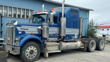 T800 Tri Drive Dump Truck