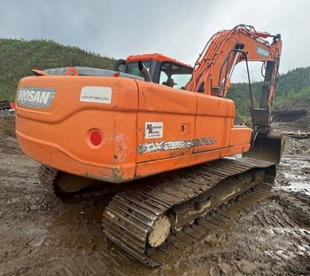 Doosan DX225LC