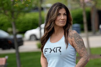 Align Cropped Tank Black/Red