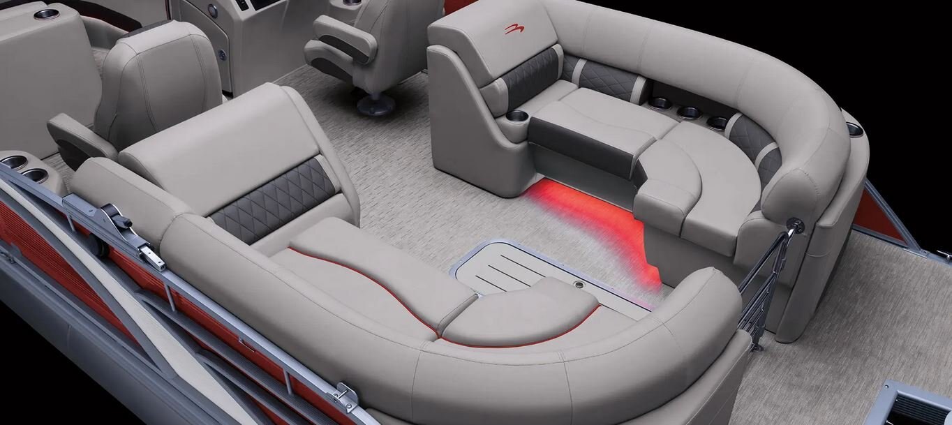 2025 Bennington L23 Swingback Bowrider w/ Arch 23 LTSBA