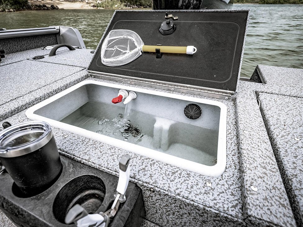 2026 Lund 1775 Impact XS Sport