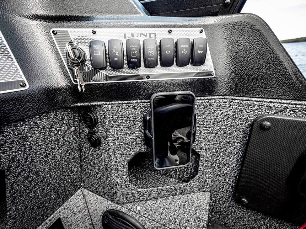 2026 Lund 1775 Impact XS Sport