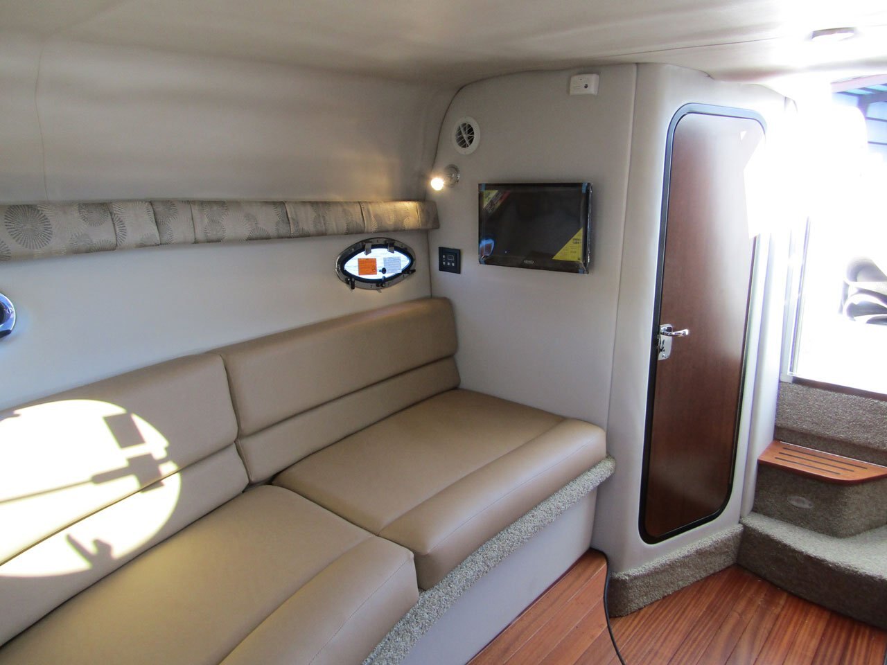 Crownline Cruisers 310 CRX