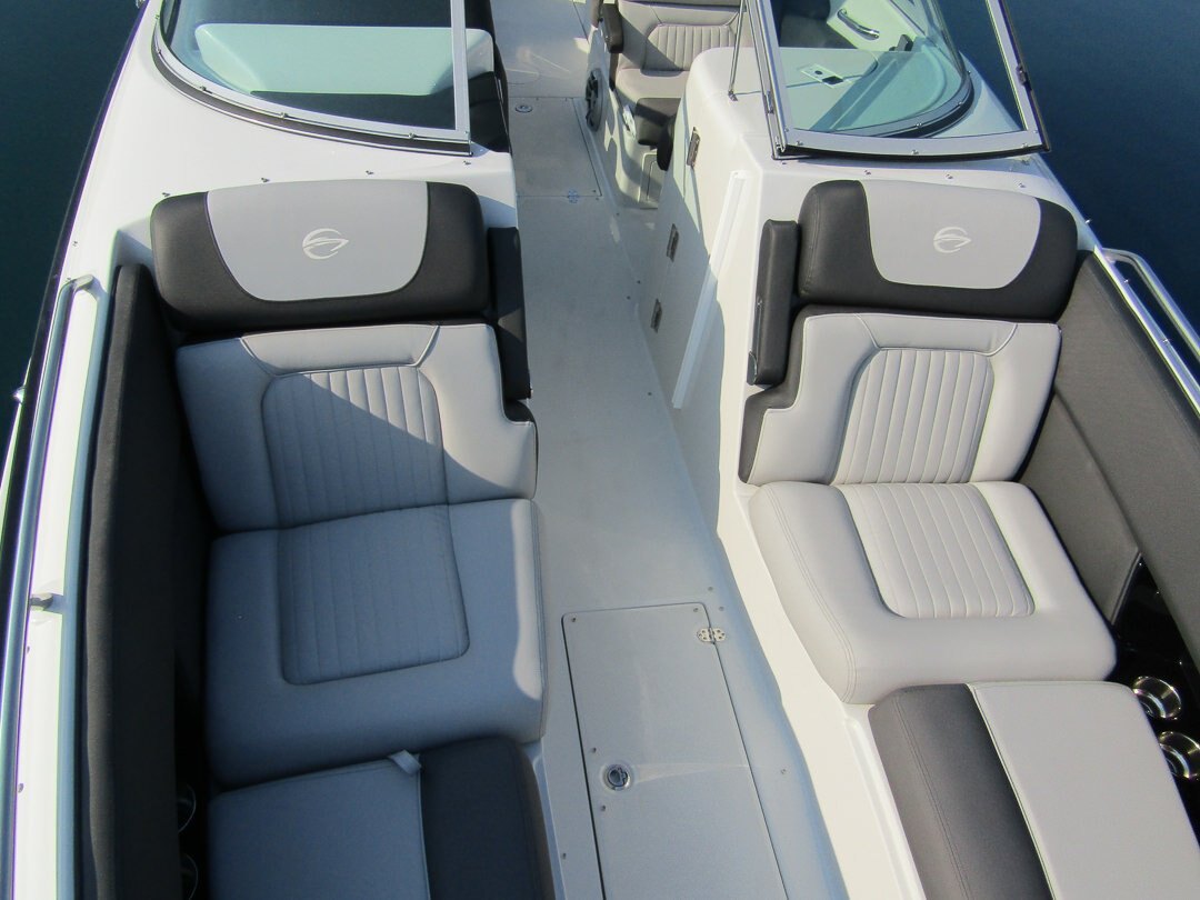 Crownline XSS Series 330 XSS