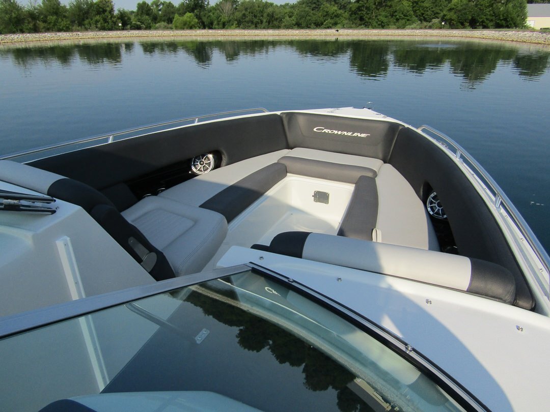 Crownline XSS Series 330 XSS
