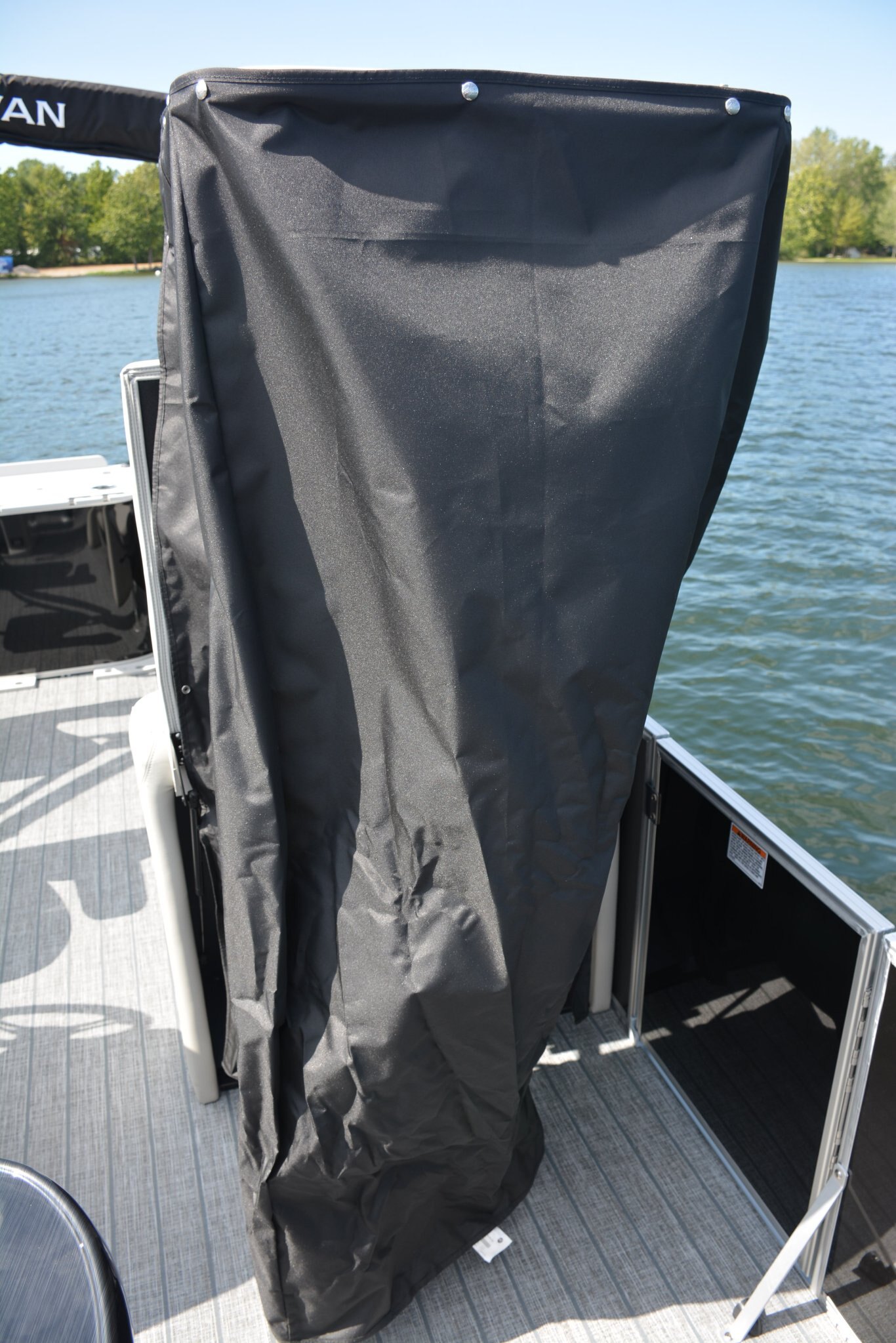 Sylvan Mirage Fish 820 Party Fish 4.0