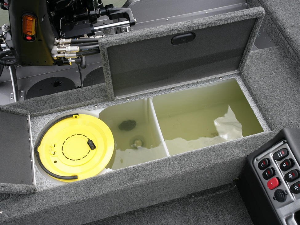 2026 Lund 1875 Pro Guide Tiller