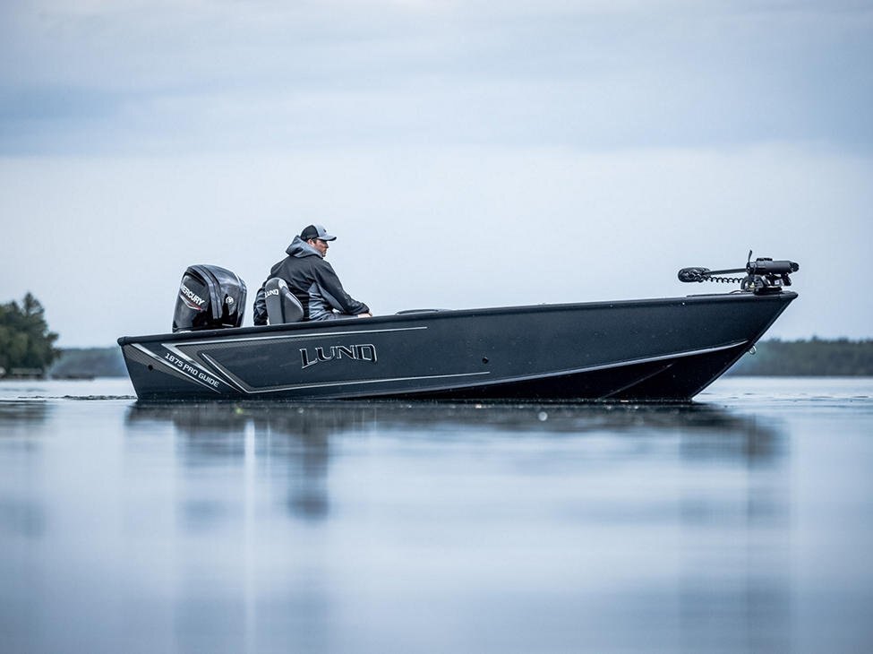 2026 Lund 1875 Pro Guide Tiller