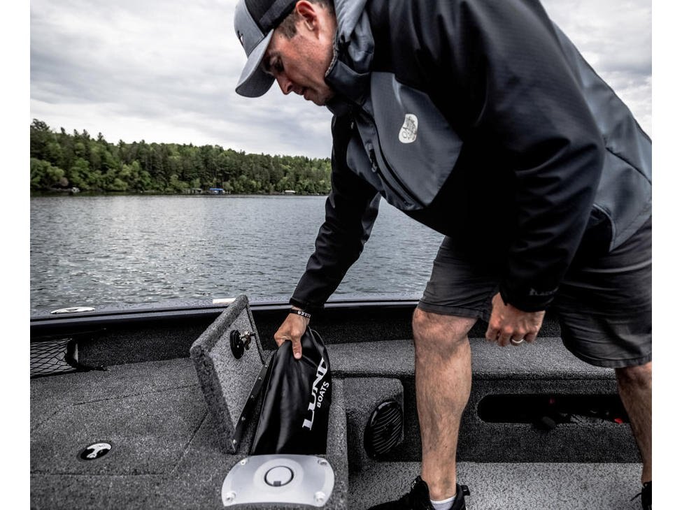 2026 Lund 1875 Pro Guide Tiller