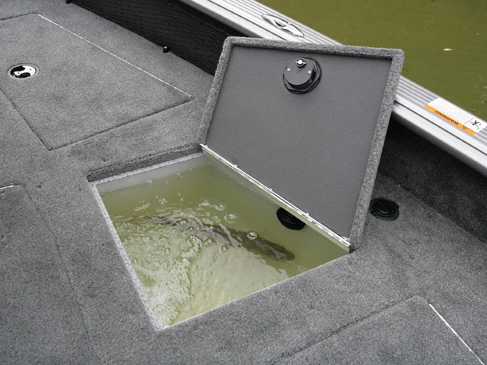 2026 Lund 2075 Pro Guide Tiller