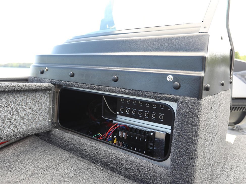 2026 Lund 2075 PRO V Sport