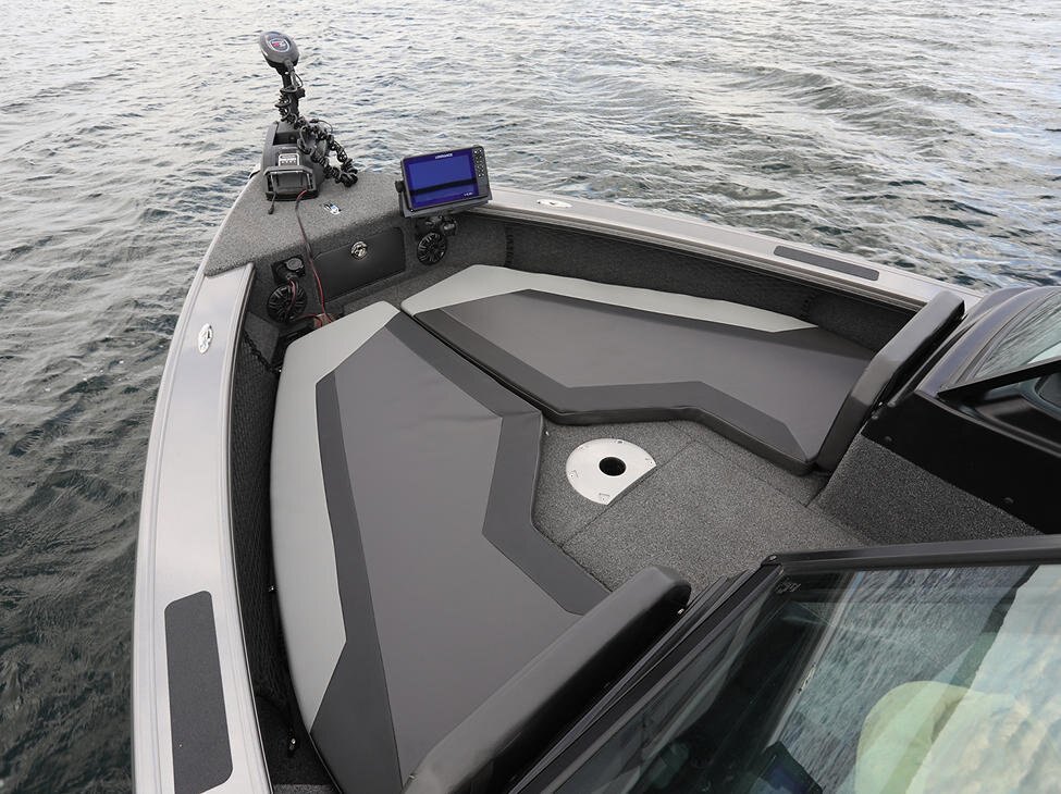 2026 Lund 2075 PRO V Sport