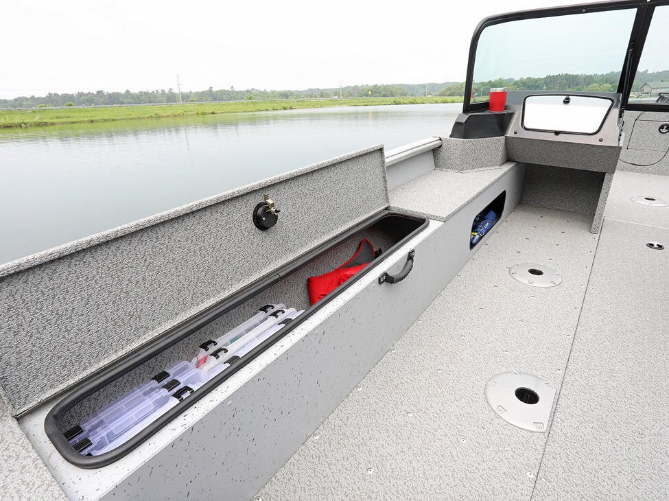 2026 Lund 1875 Alaskan Tiller