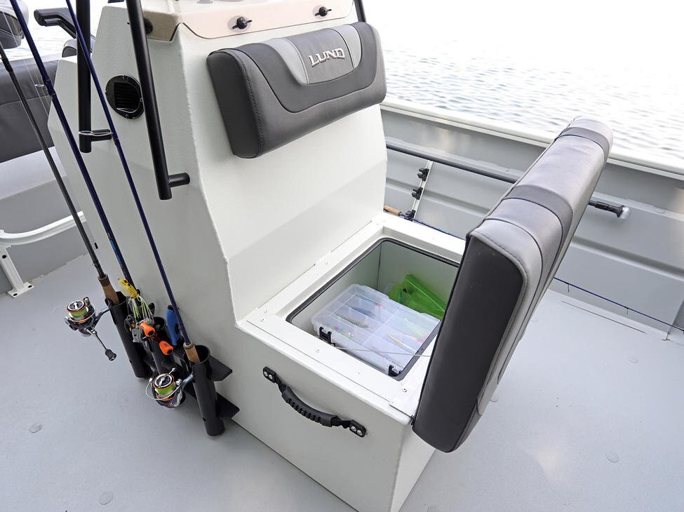 2026 Lund 2070 Predator CC