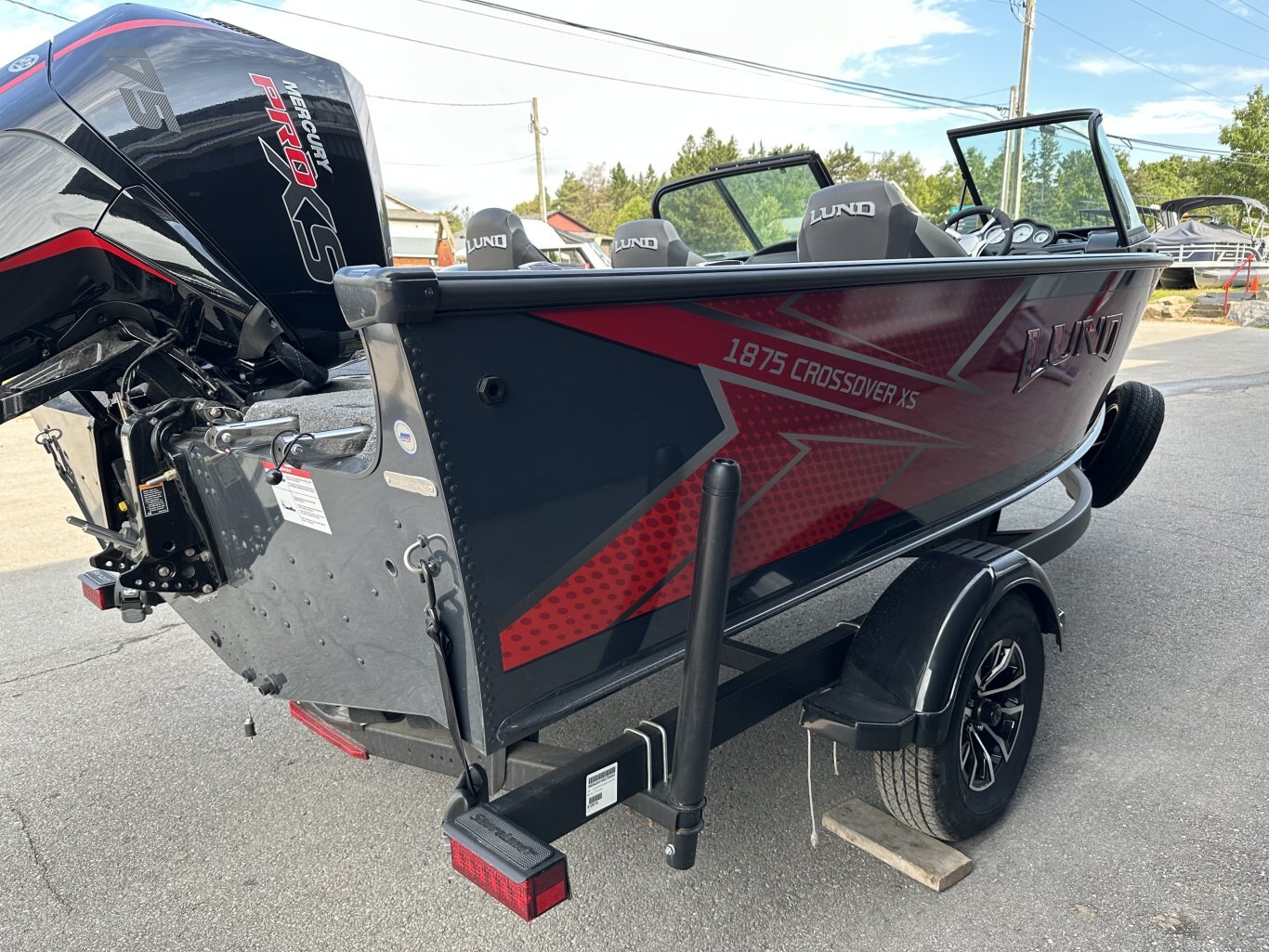 2025 Lund Crossover XS 1875 Mercury 175HP PRO XS