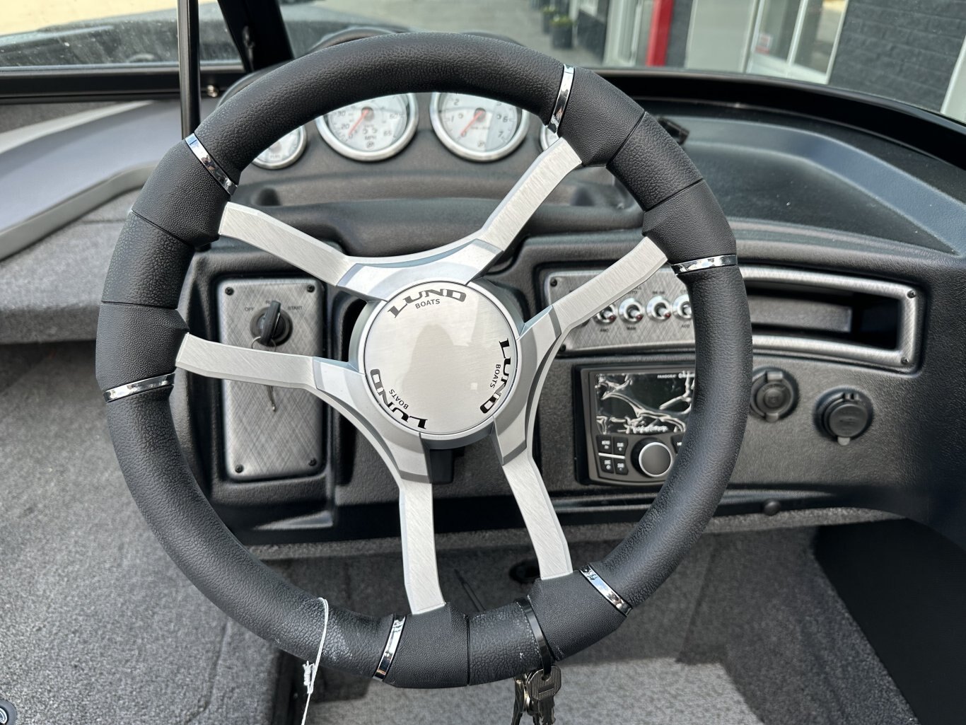 2025 Lund Crossover XS 1875 Mercury 175HP PRO XS