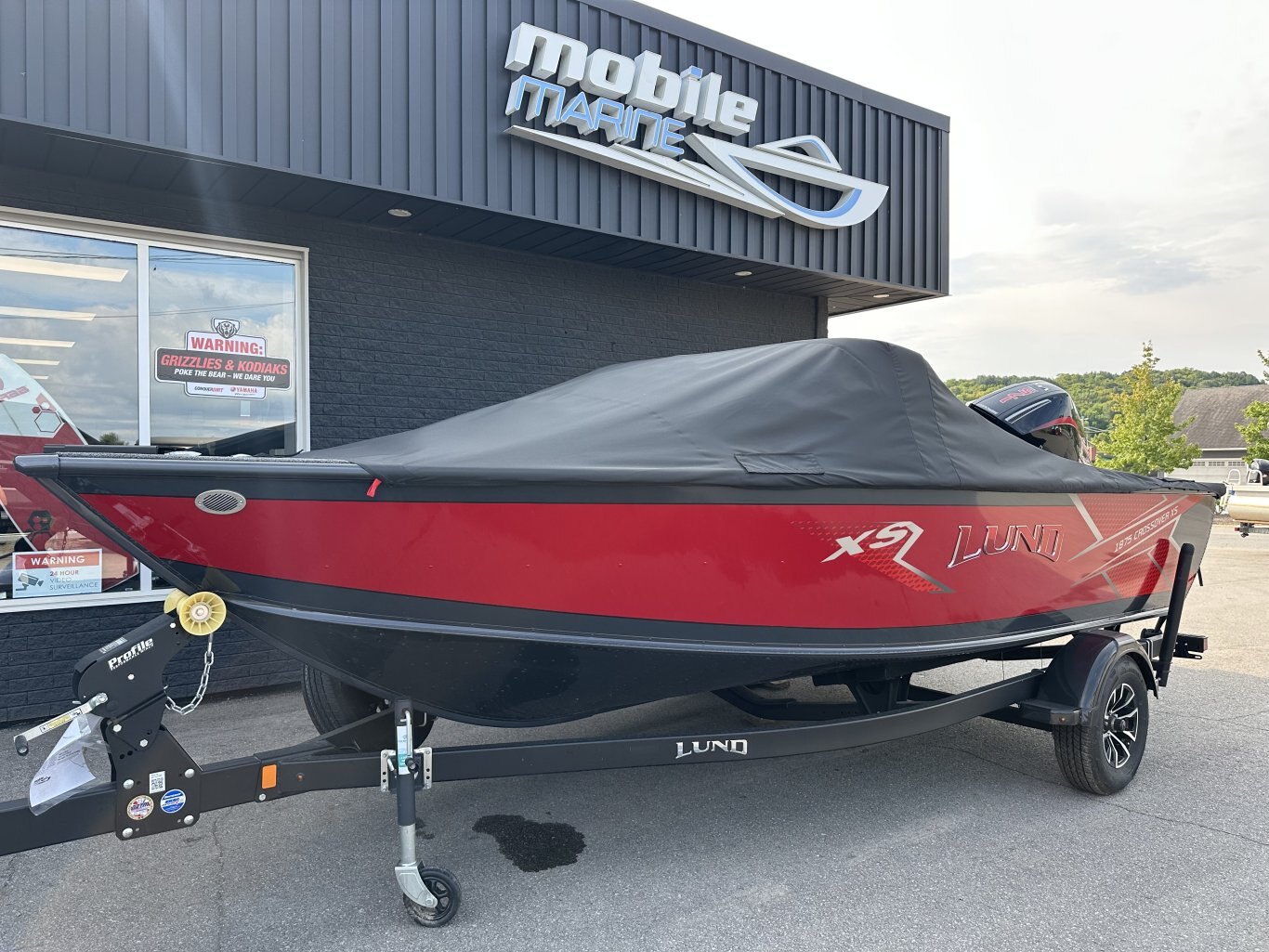 2025 Lund Crossover XS 1875 Mercury 175HP PRO XS