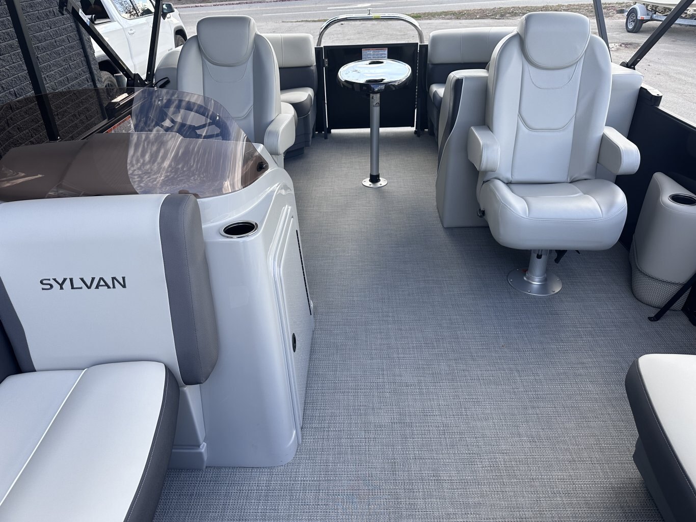 2025 Sylvan Mirage X1 Tri Toon 175HP Yamaha VMAX SHO