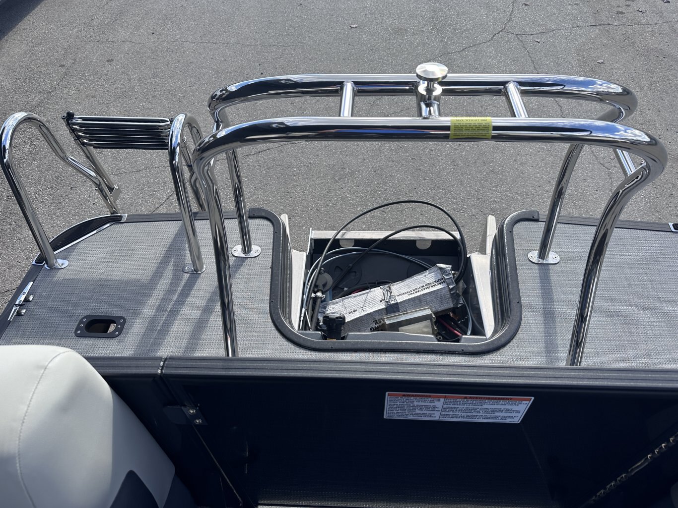 2025 Sylvan Mirage X1 Tri Toon 175HP Yamaha VMAX SHO