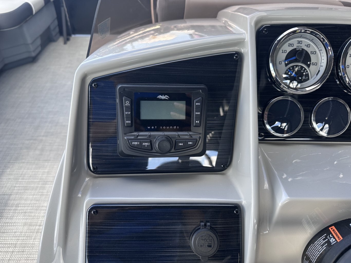 2025 Sylvan Mirage X1 Tri Toon 175HP Yamaha VMAX SHO