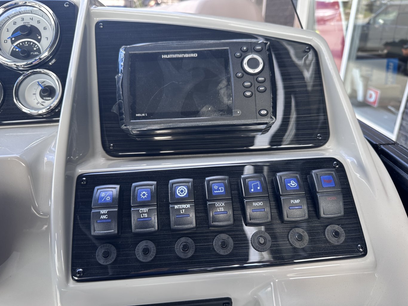 2025 Sylvan Mirage X1 Tri Toon 175HP Yamaha VMAX SHO