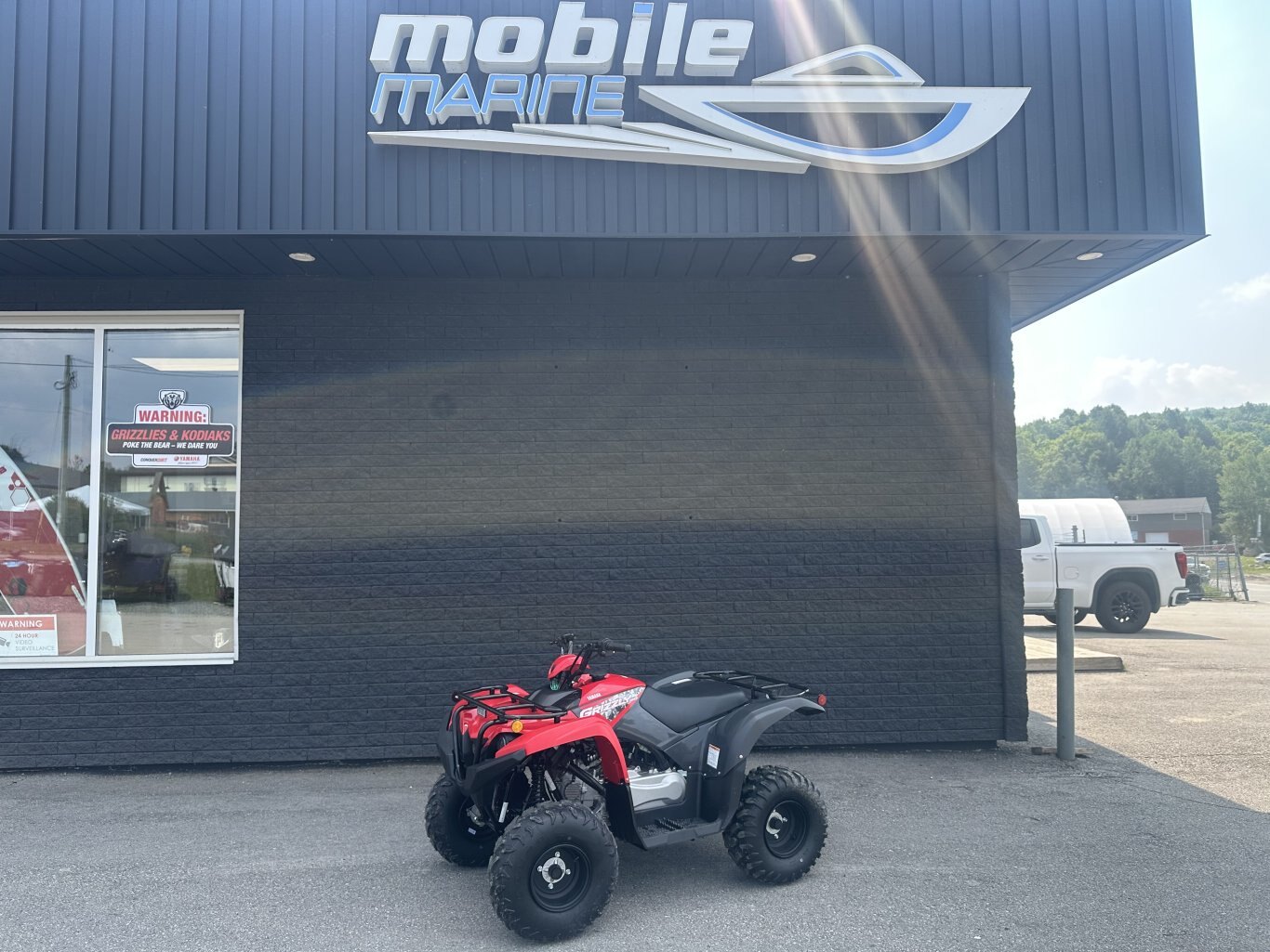 2025 Yamaha Grizzly 110 Grey Metallic/Red