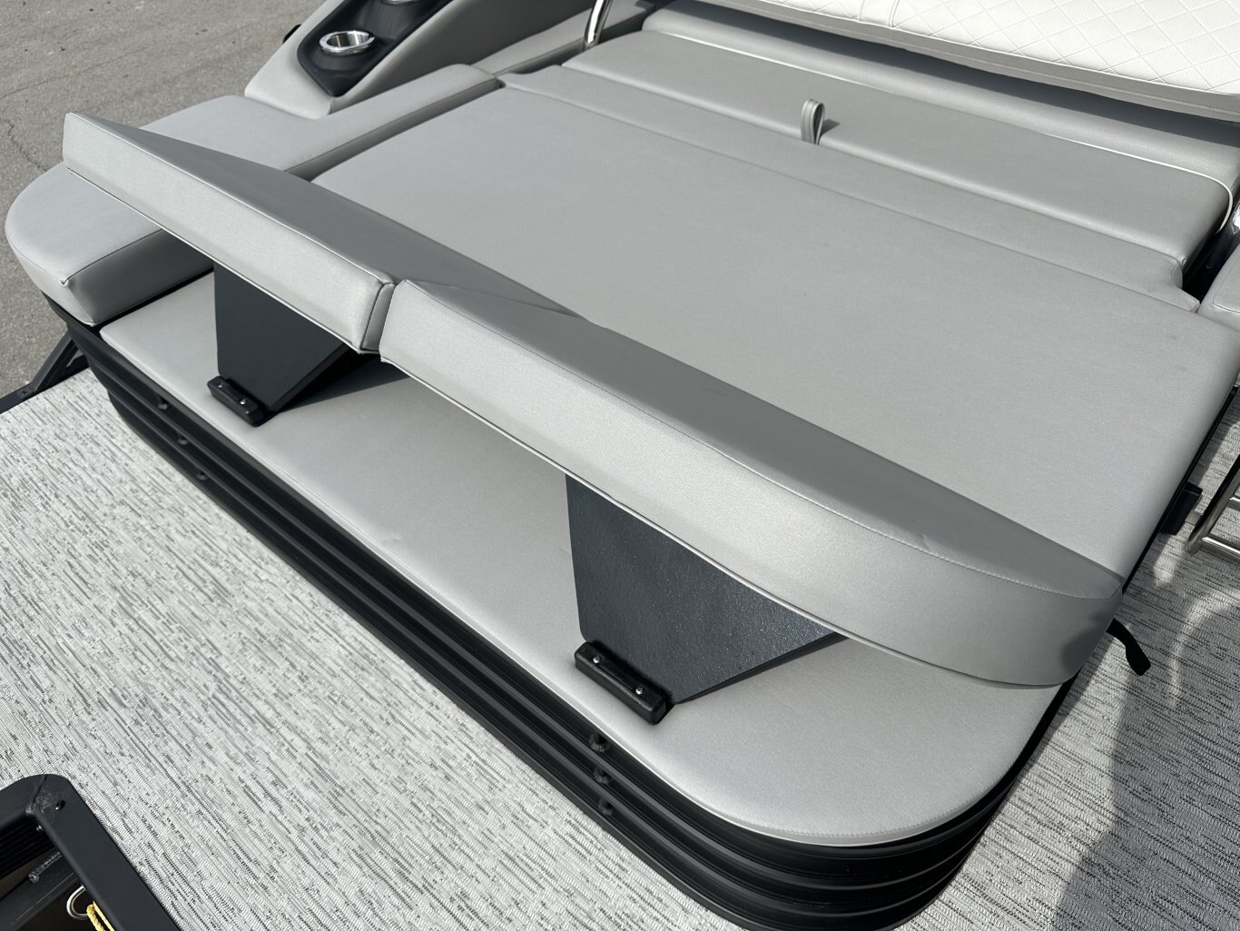 2026 BENNINGTON 23LTSB 250HP YAMAHA