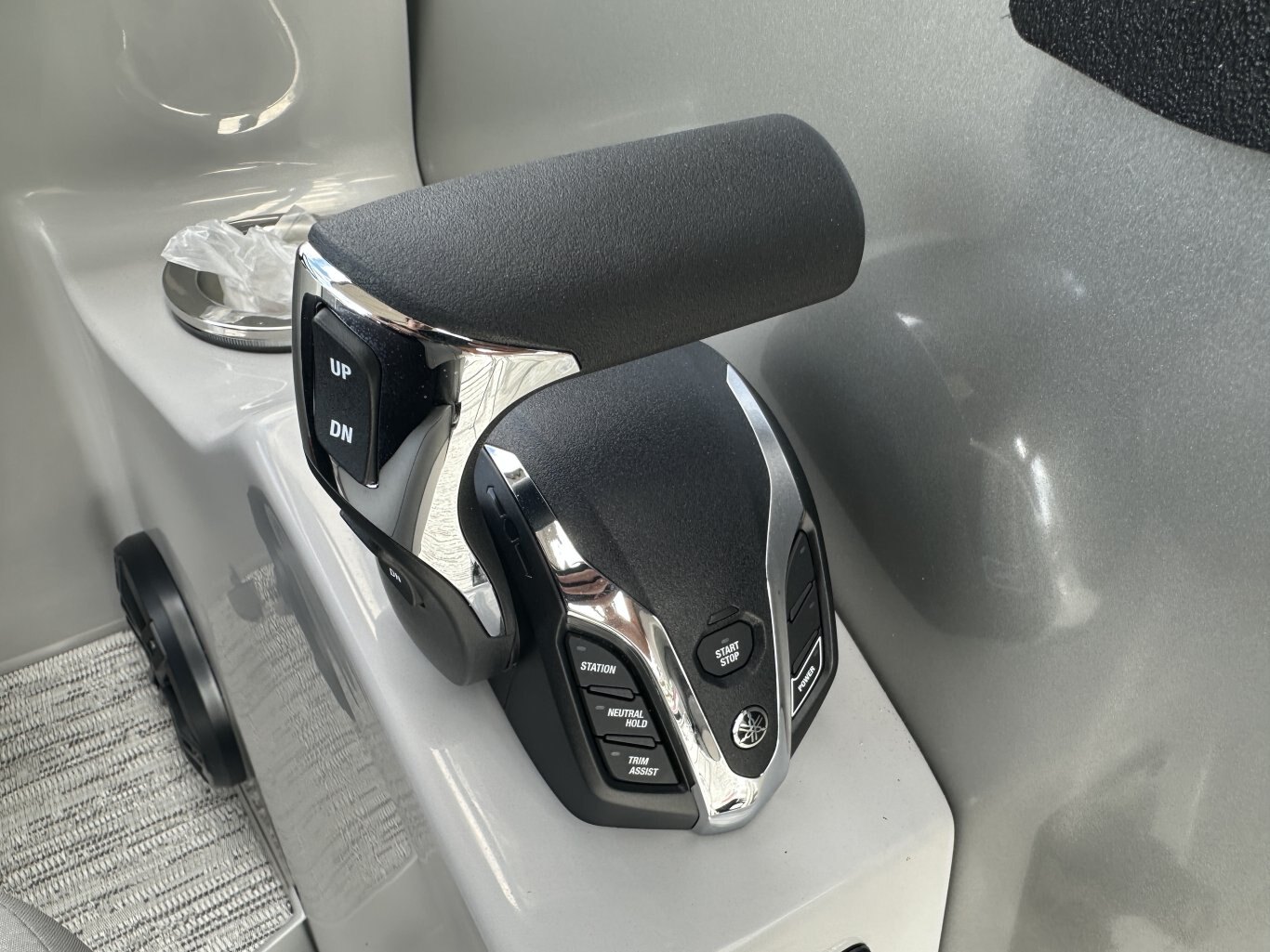 2026 BENNINGTON 23LTSB 250HP YAMAHA