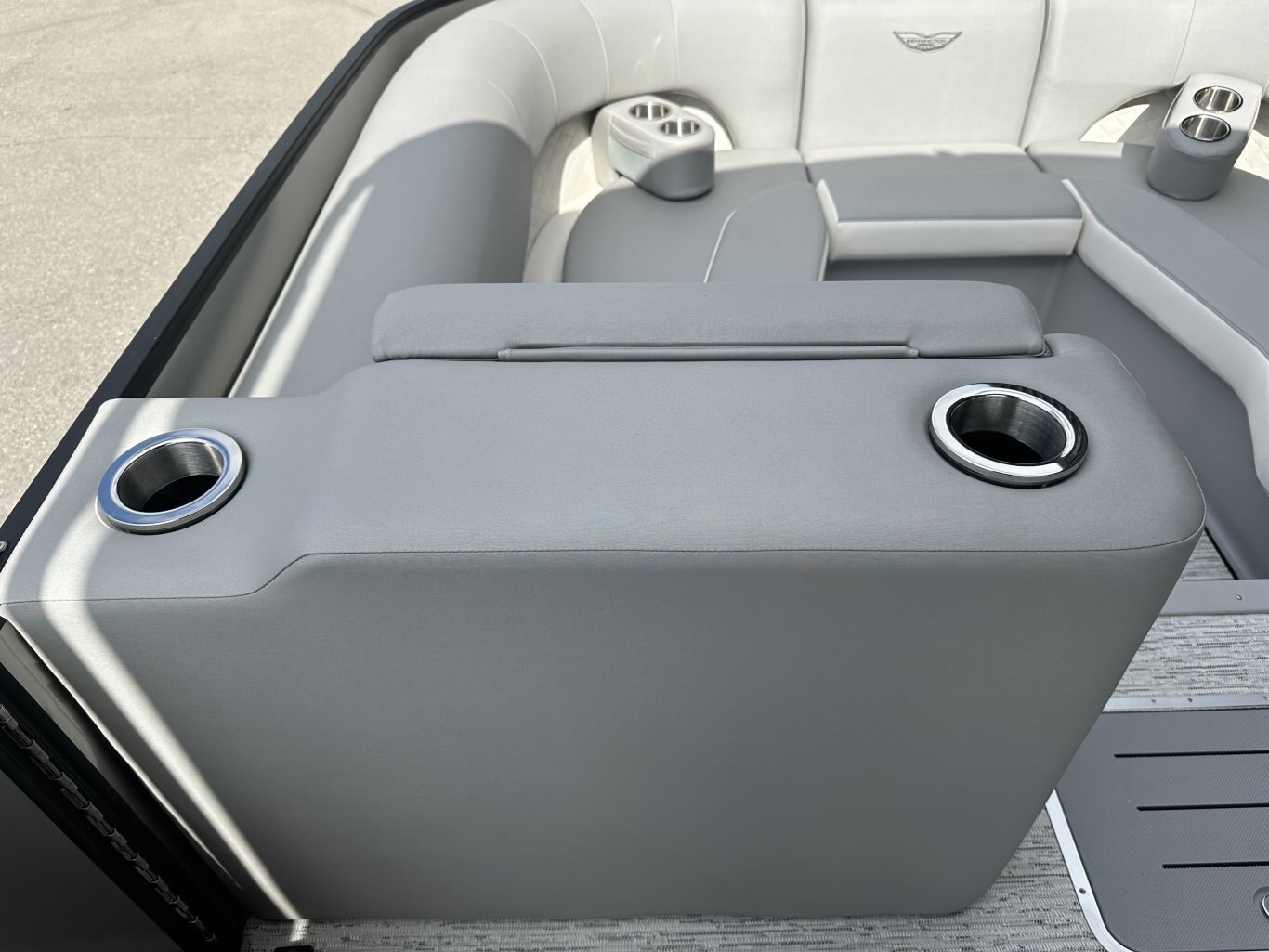 2026 BENNINGTON 23LTSB 250HP YAMAHA