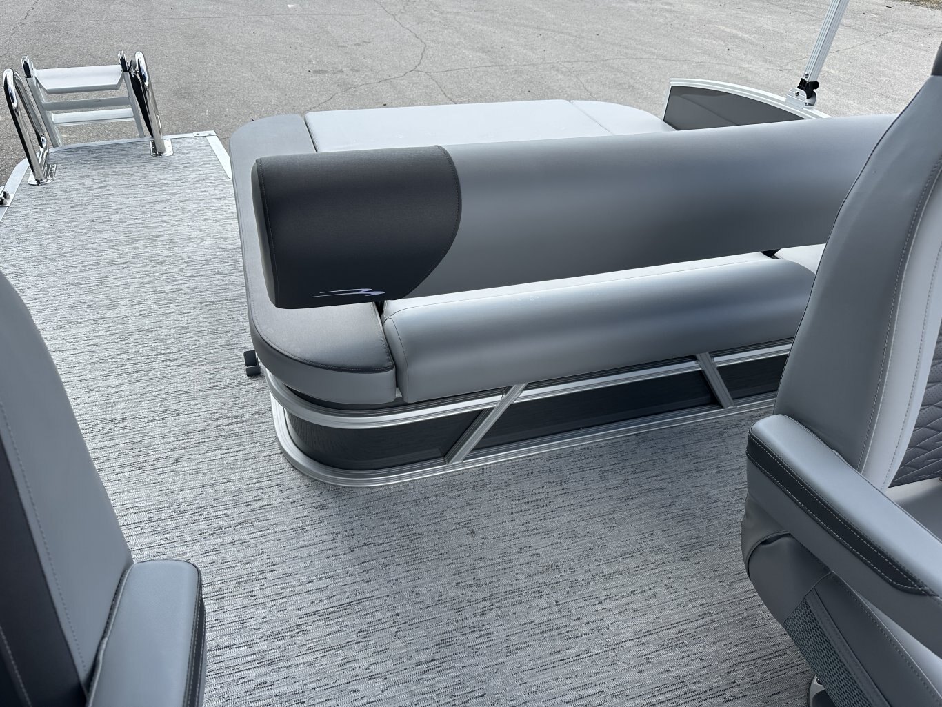 2026 Bennington 21SSBSE 115HP YAMAHA VMAX SHO