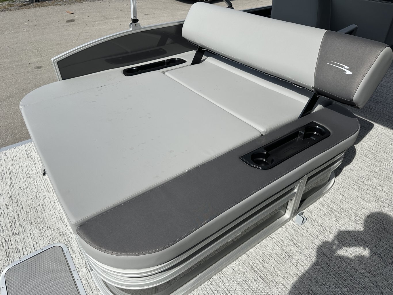 2026 Bennington 21SSBSE 115HP YAMAHA VMAX SHO