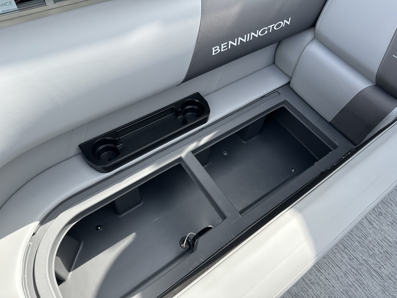 2026 Bennington 21SSBSE 115HP YAMAHA VMAX SHO