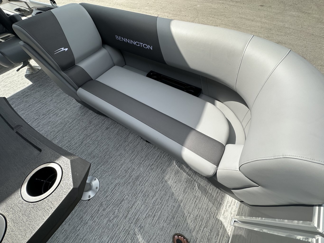 2026 Bennington 21SSBSE 115HP YAMAHA VMAX SHO