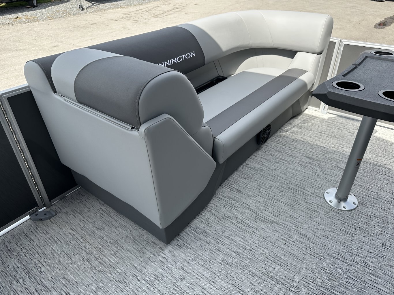 2026 Bennington 21SSBSE 115HP YAMAHA VMAX SHO